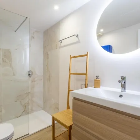 Junto Al Faro .marbella Centro.vistas Mar Y El Puerto. * Marbella