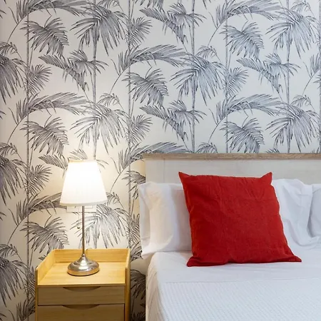 Junto Al Faro .marbella Centro.vistas Mar Y El Puerto. Daire