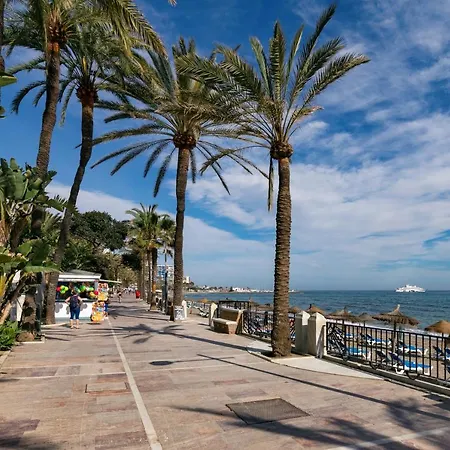 Lägenhet Junto Al Faro .marbella Centro.vistas Mar Y El Puerto.