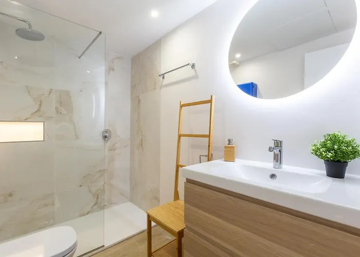 Junto Al Faro .marbella Centro.vistas Mar Y El Puerto. * מארבלה