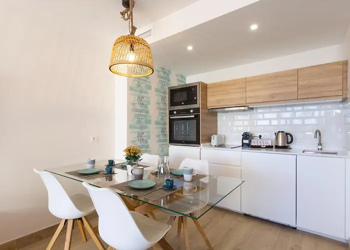 Junto Al Faro .marbella Centro.vistas Mar Y El Puerto. *